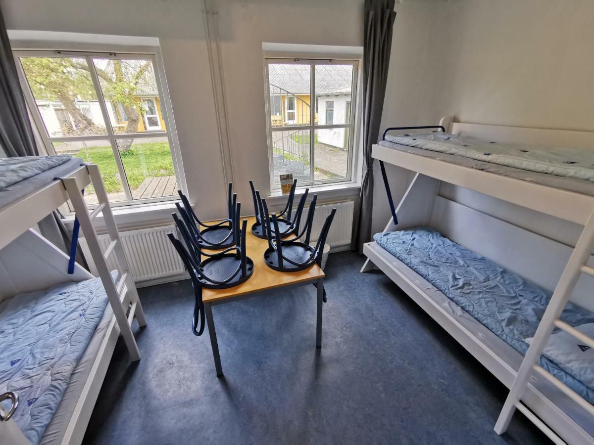 Hostel & *